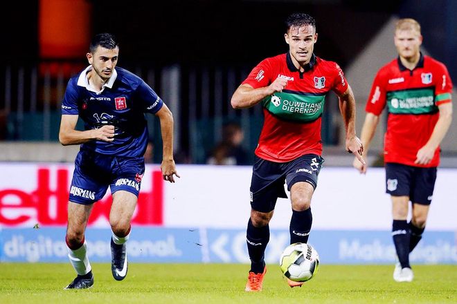 展现了不容 展现了不容